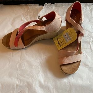Toms wedges